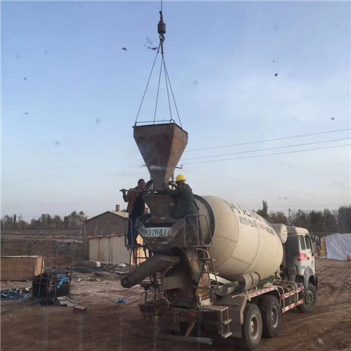 班戈县“精准瞄准”—— 吊车的 “定位导航” 技术