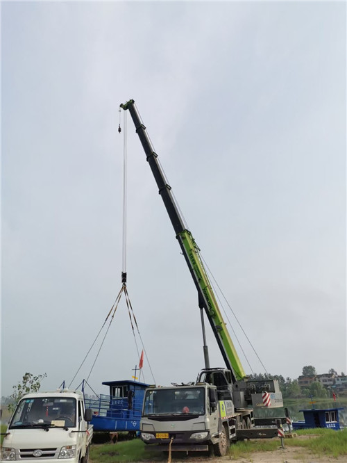 班戈县桥梁建设吊装案例